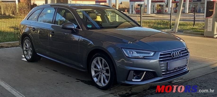 2019' Audi A4 Avant photo #2