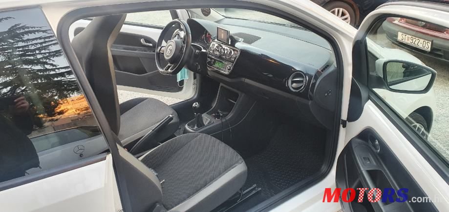 2013' Volkswagen Up! photo #6