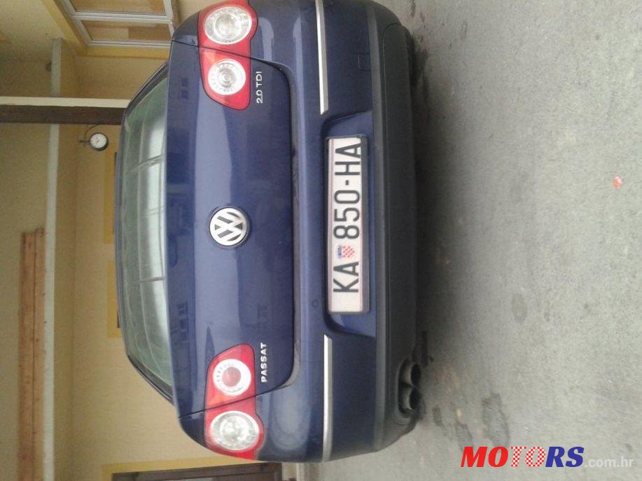 2005' Volkswagen Passat 2,0 Tdi photo #2