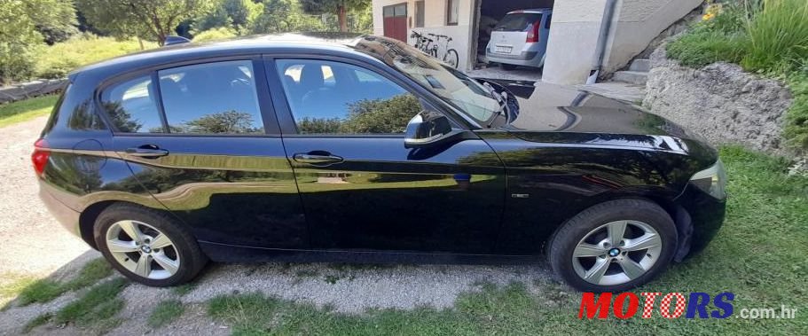 2011' BMW Serija 1 118D Sport photo #1