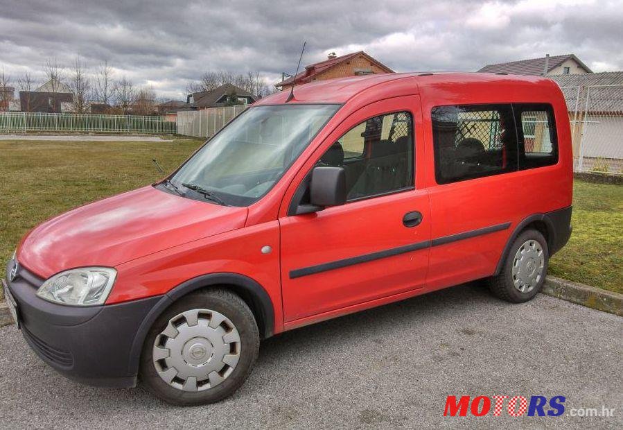 2010' Opel Combo photo #1