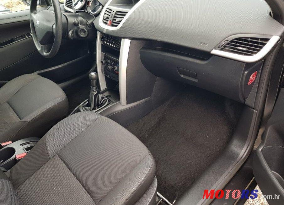 2011' Peugeot 207 1,6 Hdi photo #3