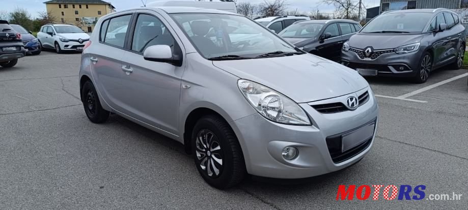 2011' Hyundai i20 1,2 photo #1