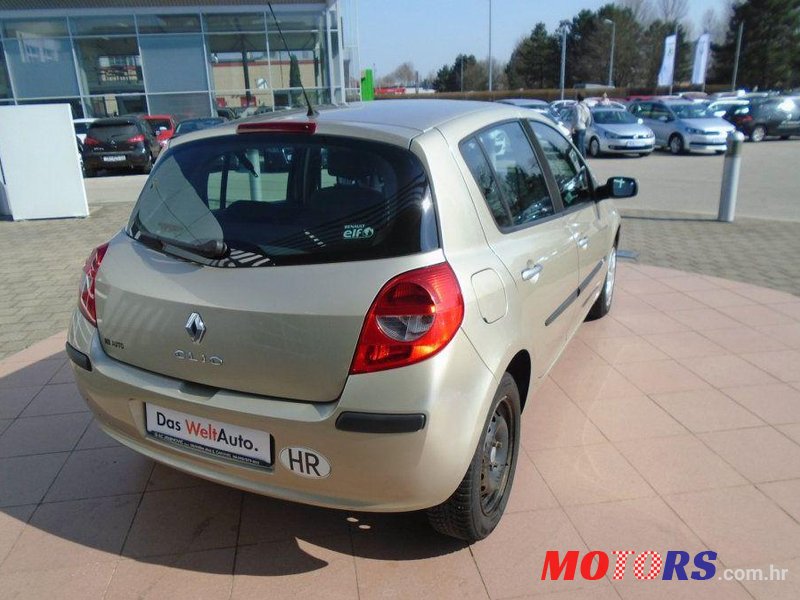 2007' Renault Clio 1,5 Dci photo #2