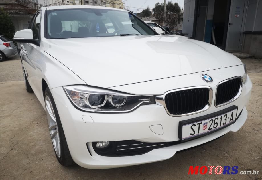 2014' BMW Serija 3 318D photo #3