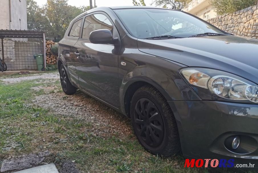 2010' Kia Pro Ceed 1,4 Lx photo #1