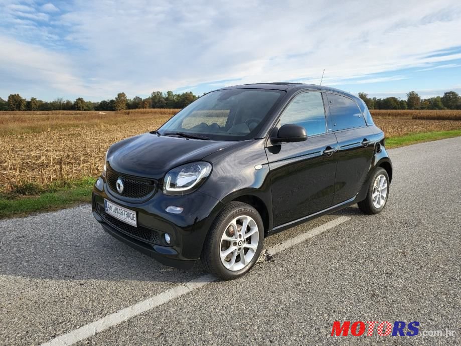 2017' Smart Forfour photo #2