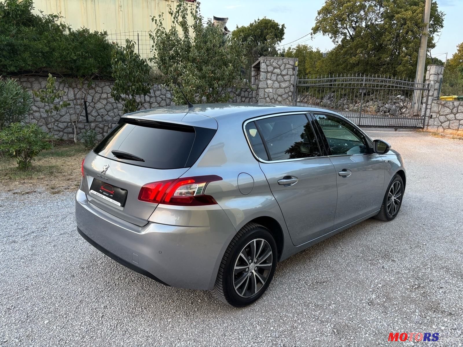 2015' Peugeot 308 1,6 Bluehdi photo #5