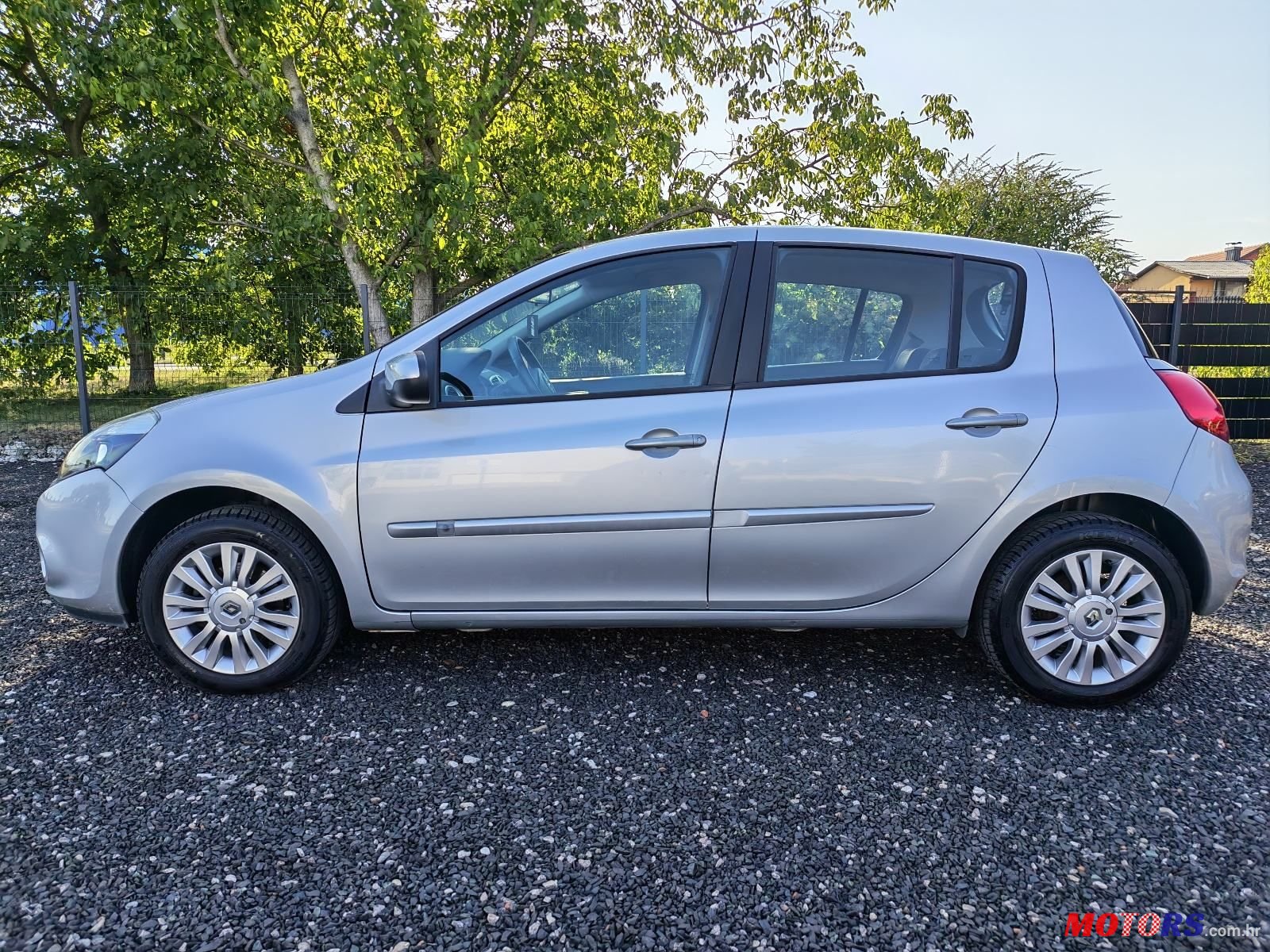 2011' Renault Clio 1,2 16V photo #5