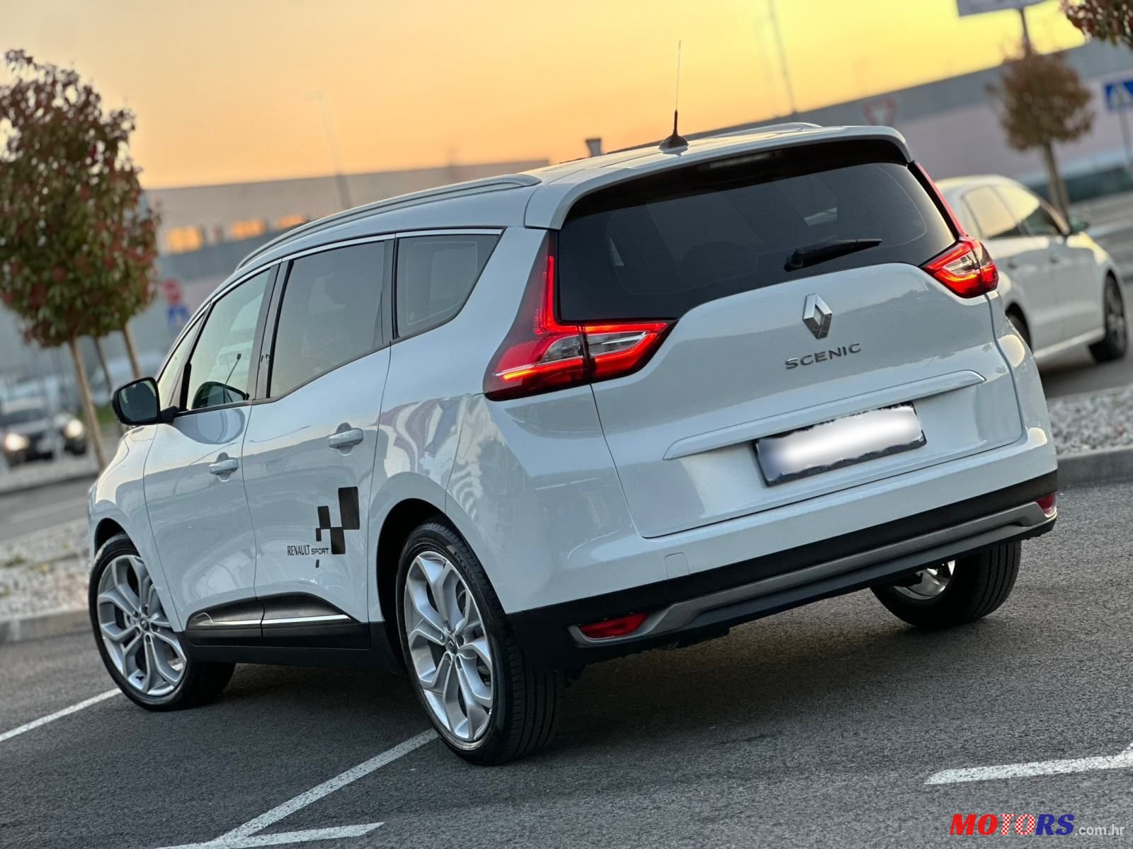 2019' Renault Grand Scenic Blue Dci 120 photo #4