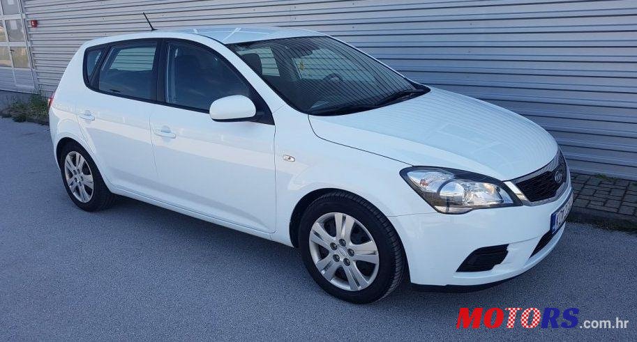 2011' Kia Ceed (Cee'D) 1,6 Crdi photo #2
