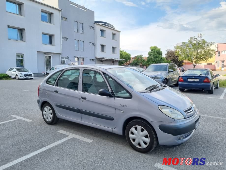 2001' Citroen Xsara Picasso 1,6 I photo #3