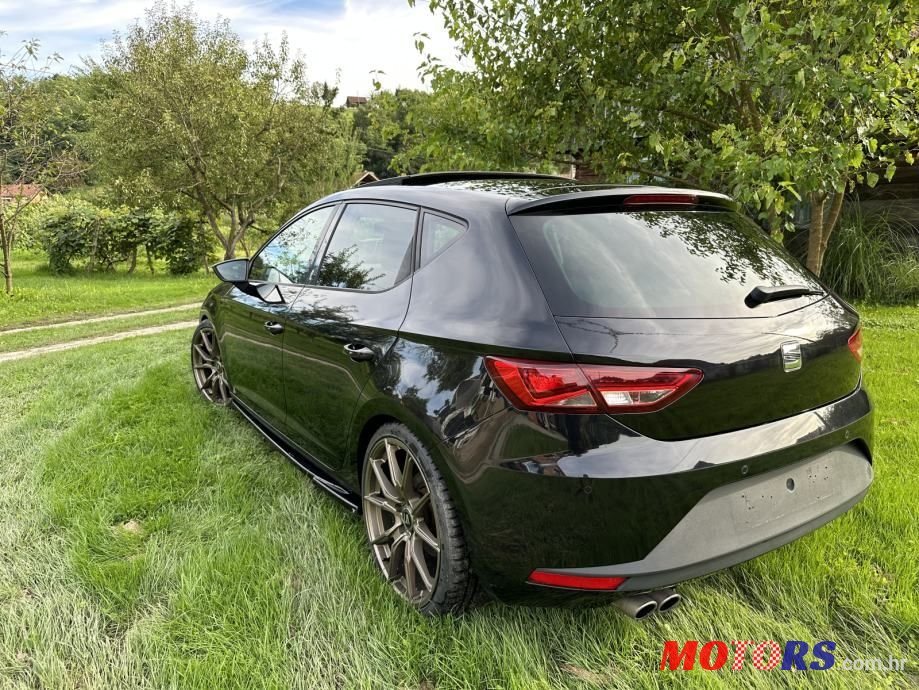 2014' SEAT Leon photo #2