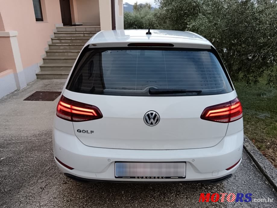 2017' Volkswagen Golf 7 1,6 Tdi photo #1