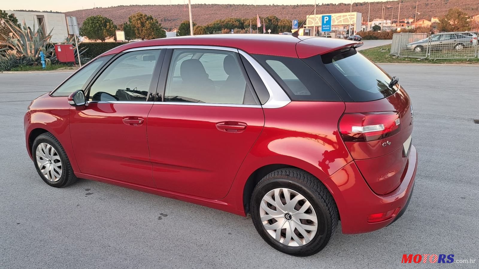 2015' Citroen C4 Picasso 1,6 E-Hdi photo #4