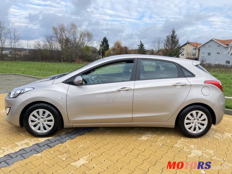 2016' Hyundai i30 photo #5