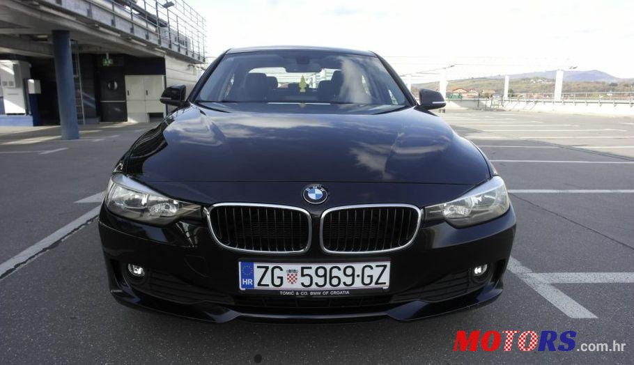 2014' BMW Serija 3 318D photo #2