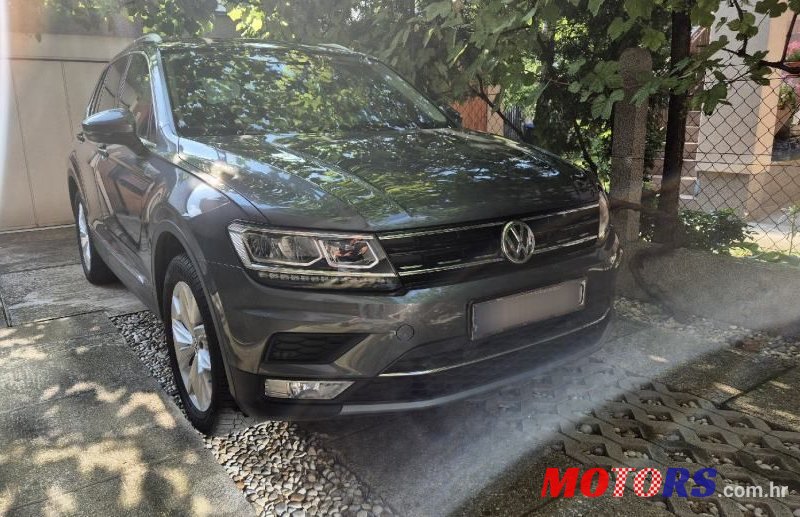 2017' Volkswagen Tiguan 2,0 Tdi Bmt photo #3