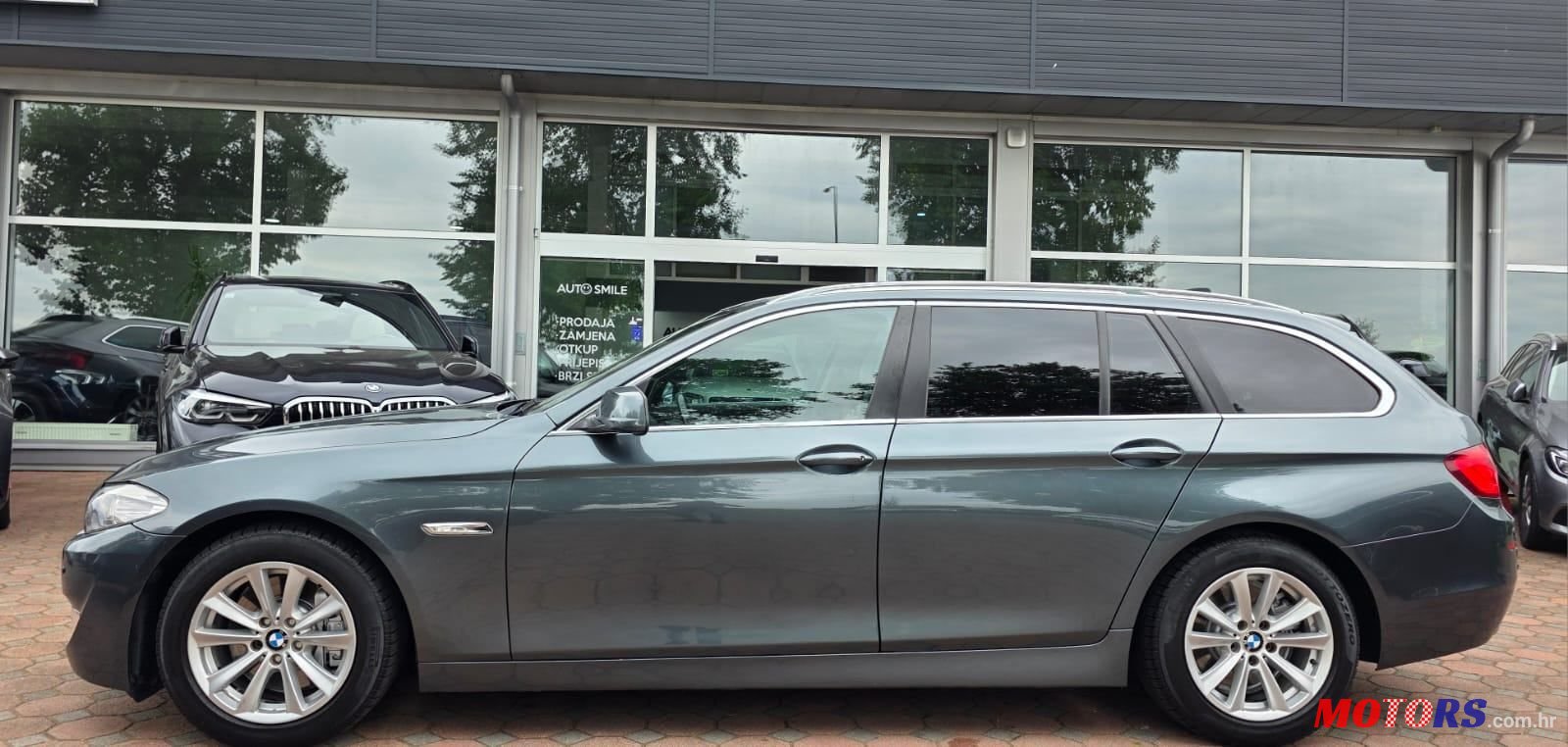 2013' BMW Serija 5 Touring 525Xd photo #2
