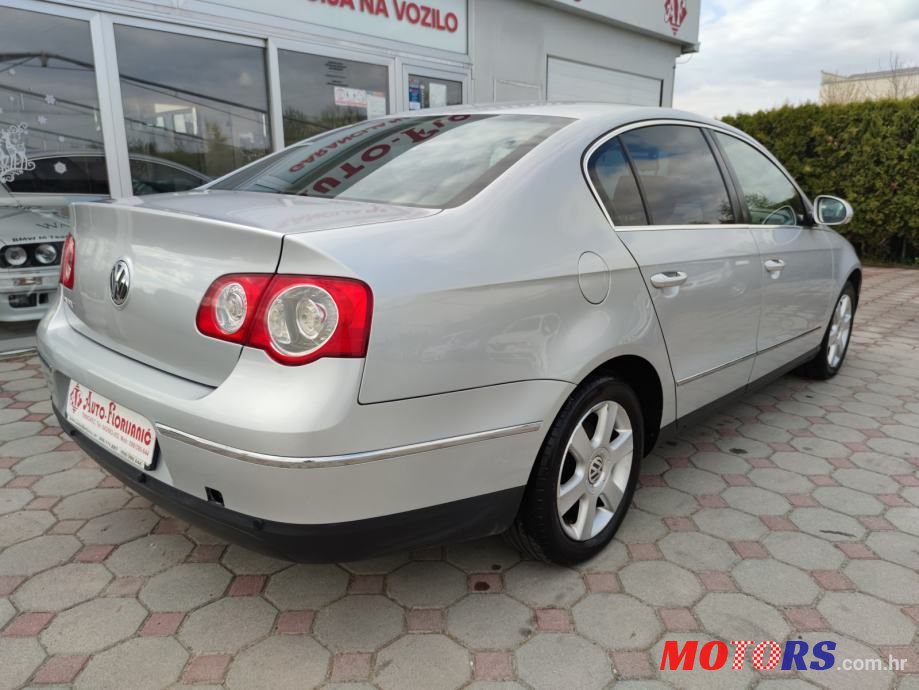 2006' Volkswagen Passat photo #5