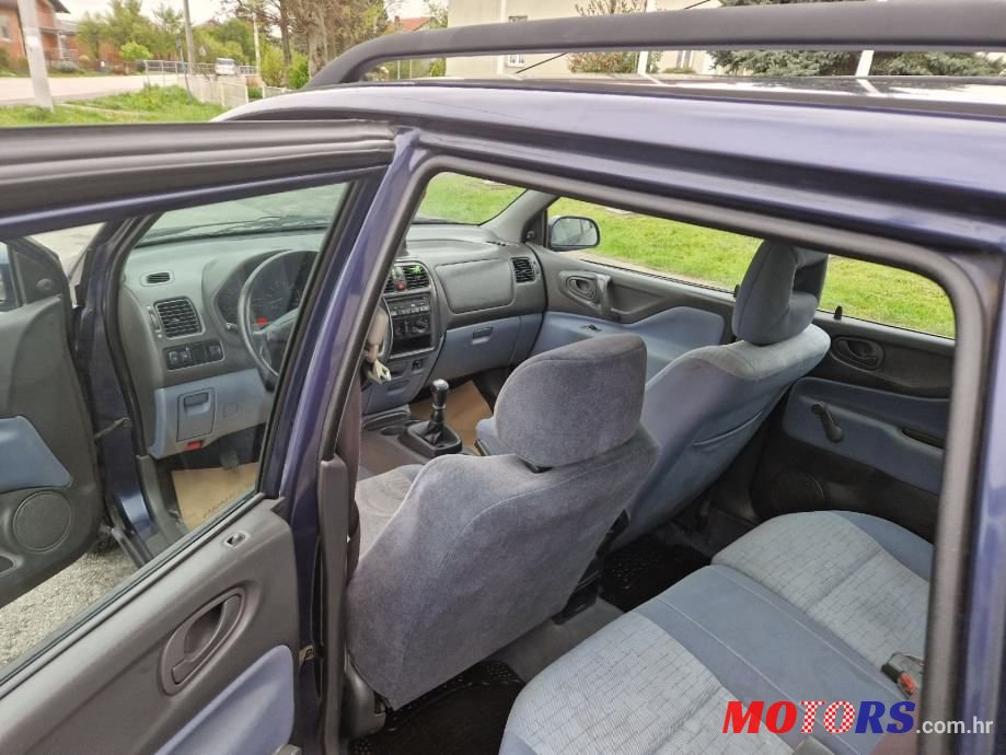 2002' Mitsubishi Space Star 1,3 photo #5