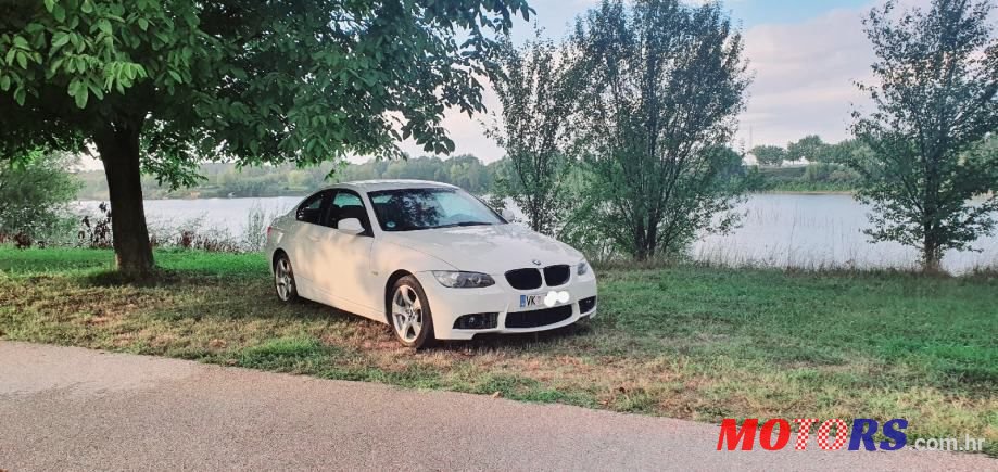 2009' BMW Serija 3 320D photo #1
