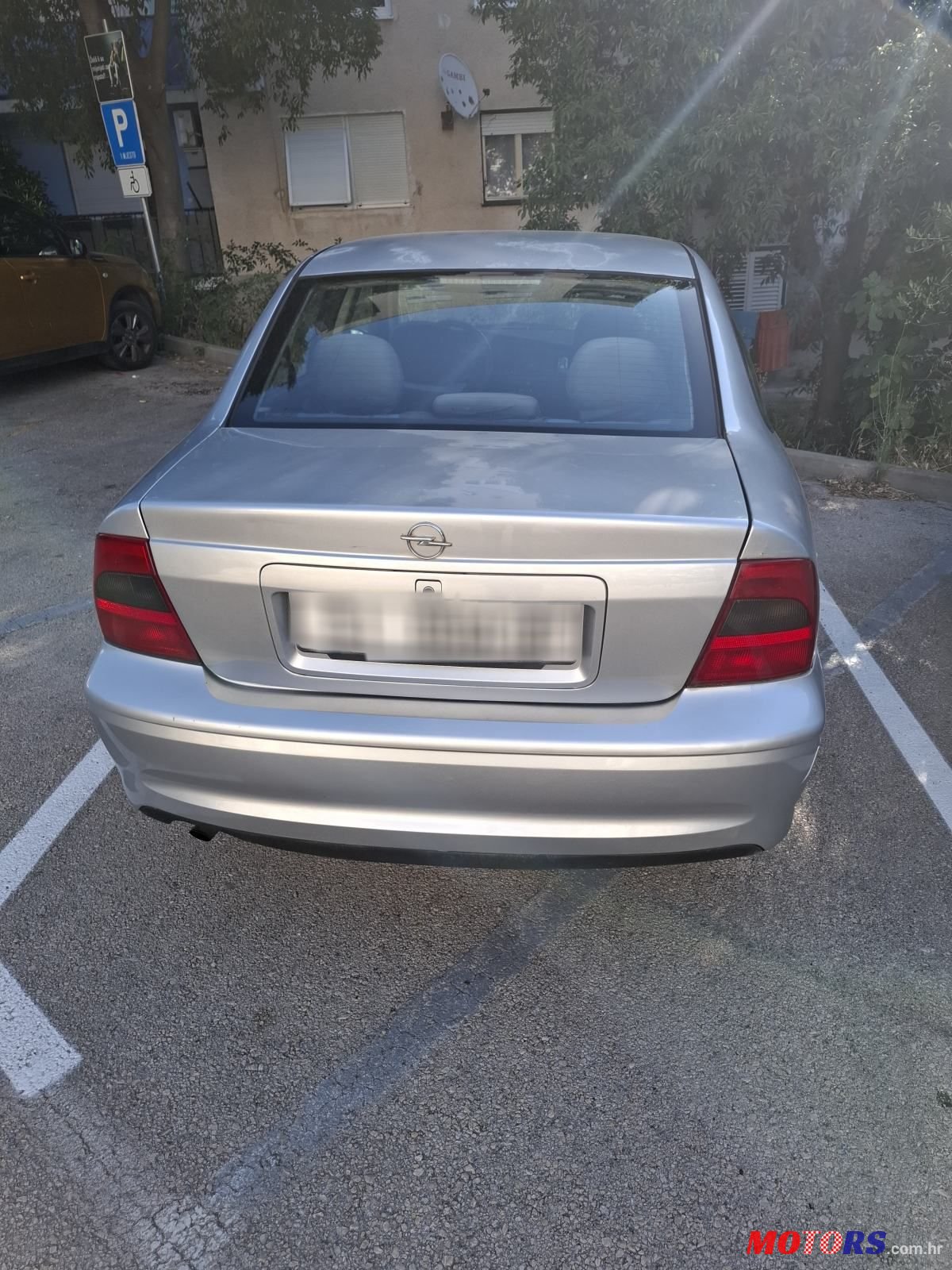 2000' Opel Vectra 1,6 I 16V photo #3