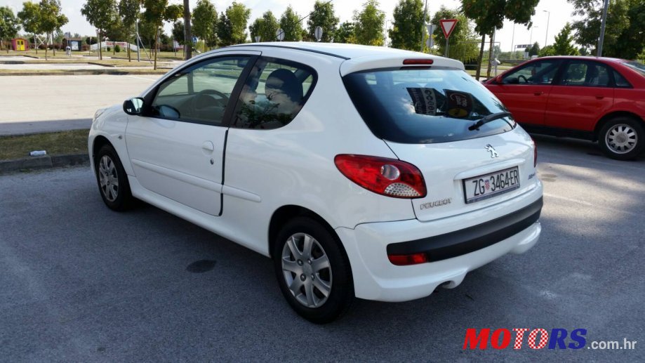 2012' Peugeot 206 photo #5