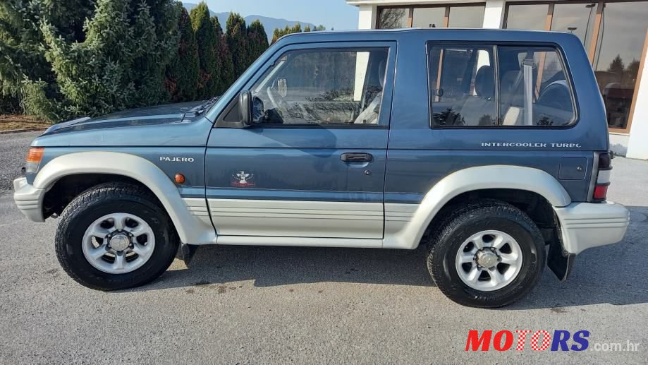 1995' Mitsubishi Pajero 2.5 Td photo #5