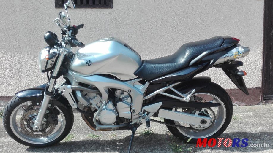 2004' Yamaha FZ6 photo #4