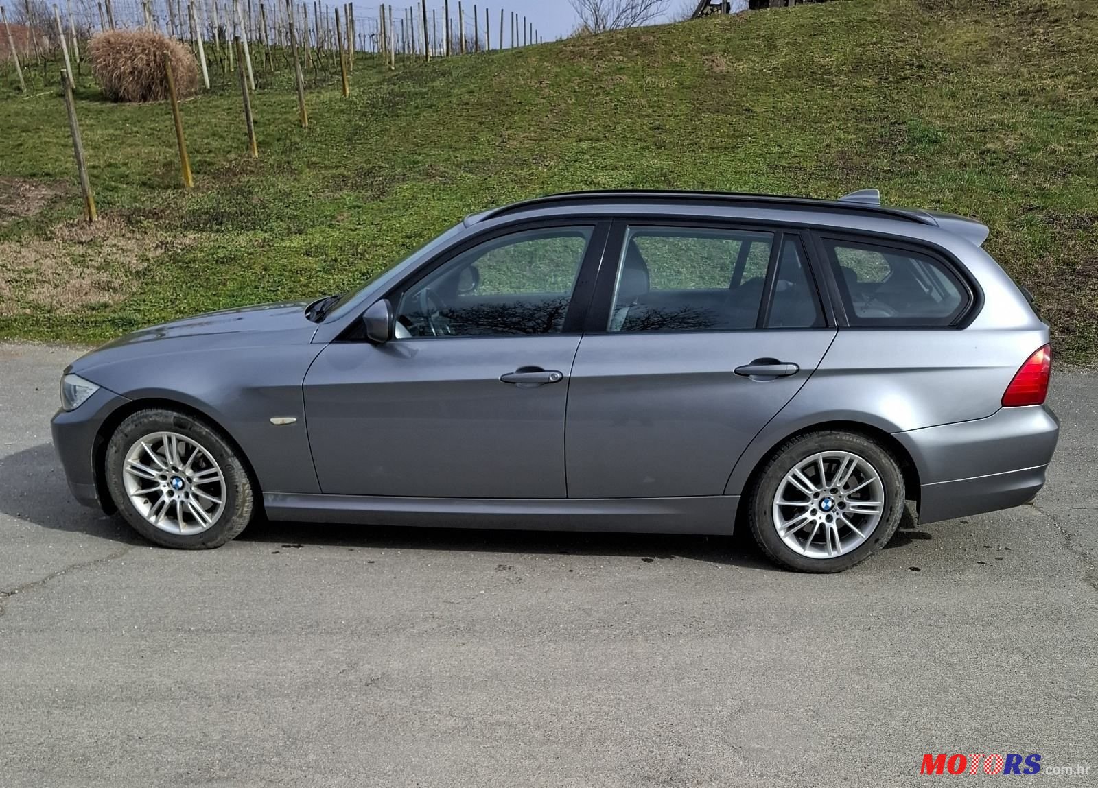 2010' BMW Serija 3 318D photo #4