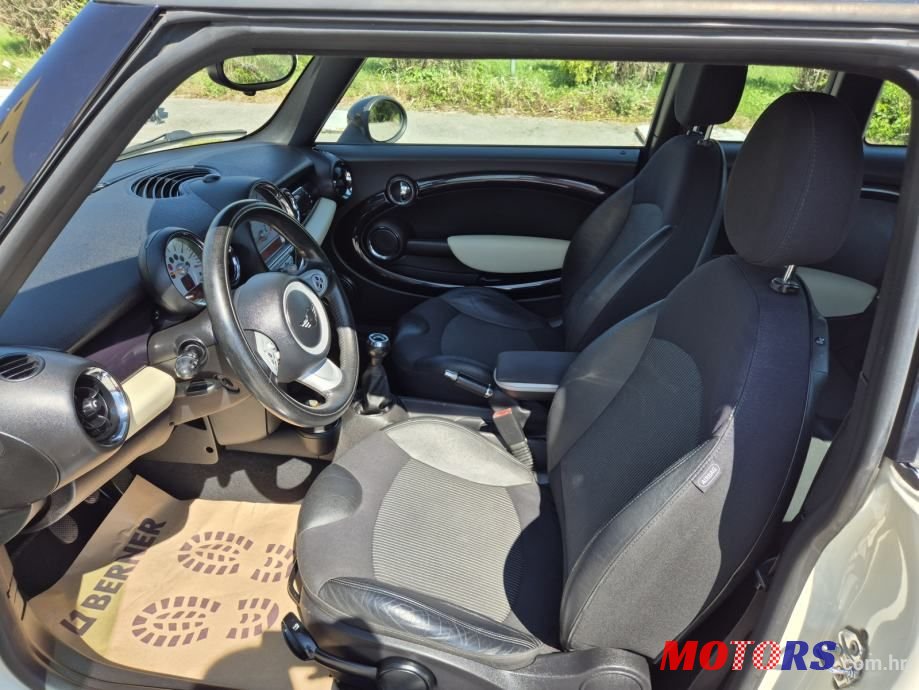 2008' MINI Clubman 1.6 photo #3