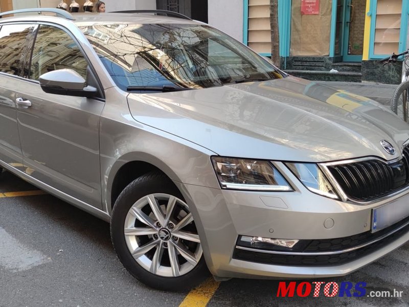 2019' Skoda Octavia Combi photo #2