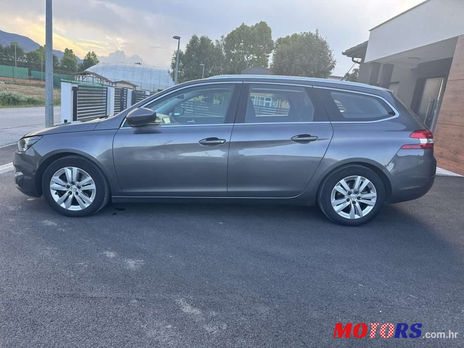 2017' Peugeot 308 Sw photo #5