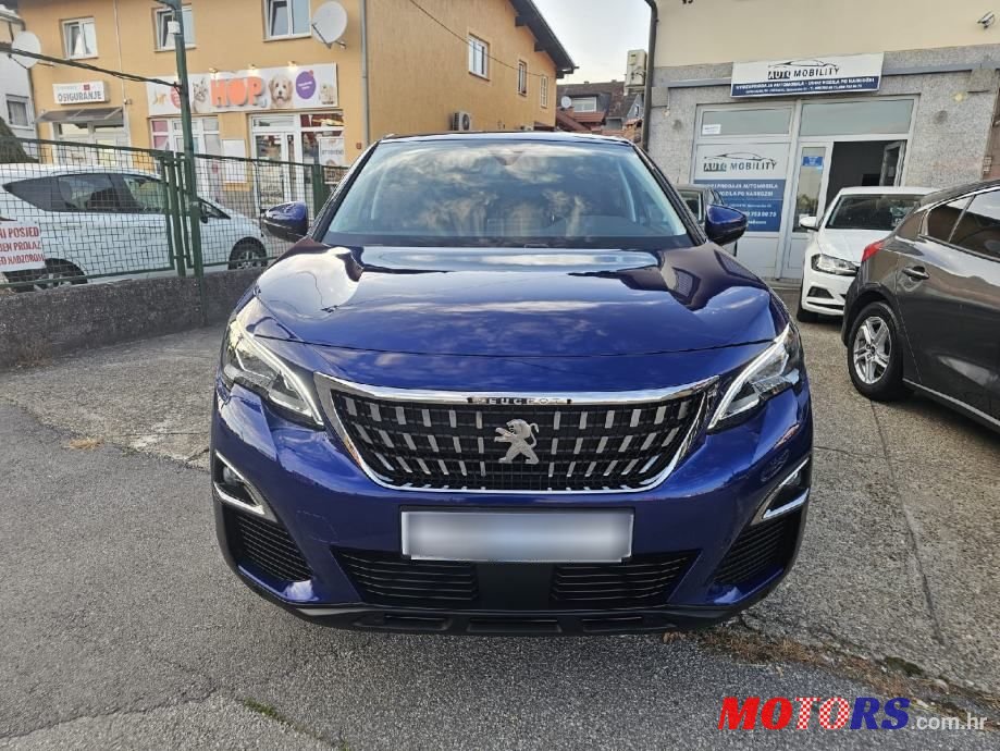 2020' Peugeot 3008 1,5 Bluehdi photo #2