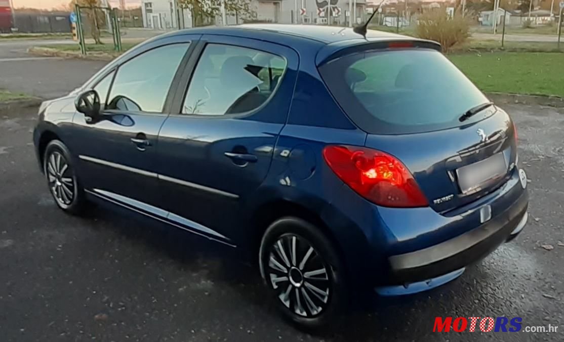 2006' Peugeot 207 1,6 Hdi photo #1
