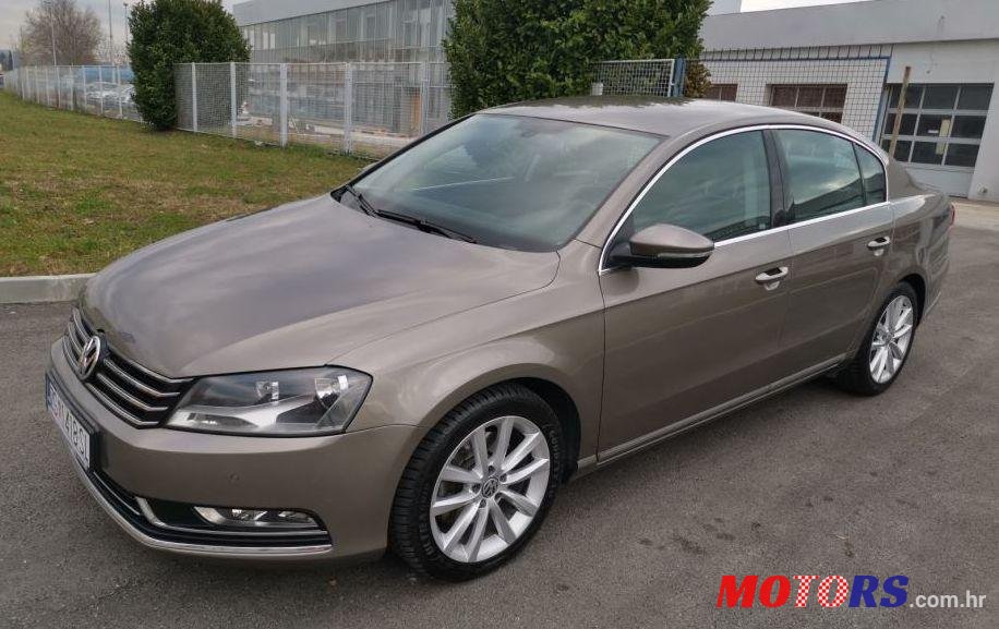 2011' Volkswagen Passat 2,0 Tdi photo #1