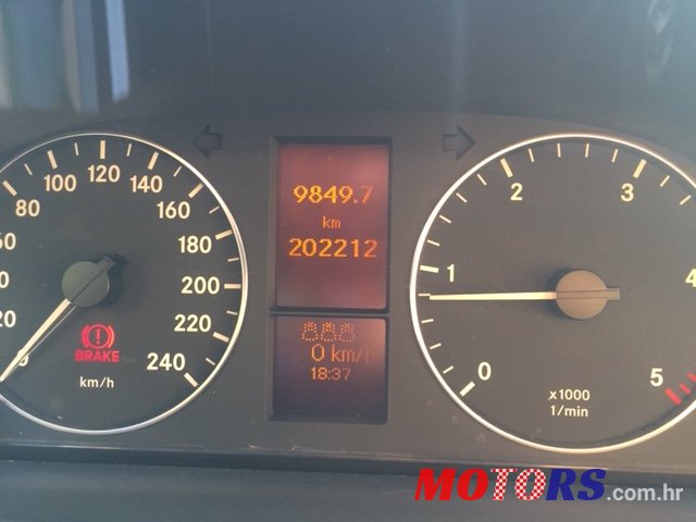 2008' Mercedes-Benz A 180 photo #3