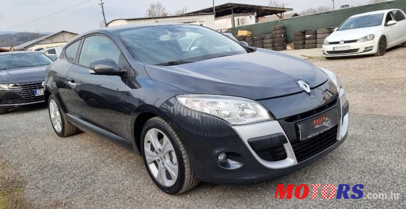 2010' Renault Megane Coupe 1,5 Dci photo #6