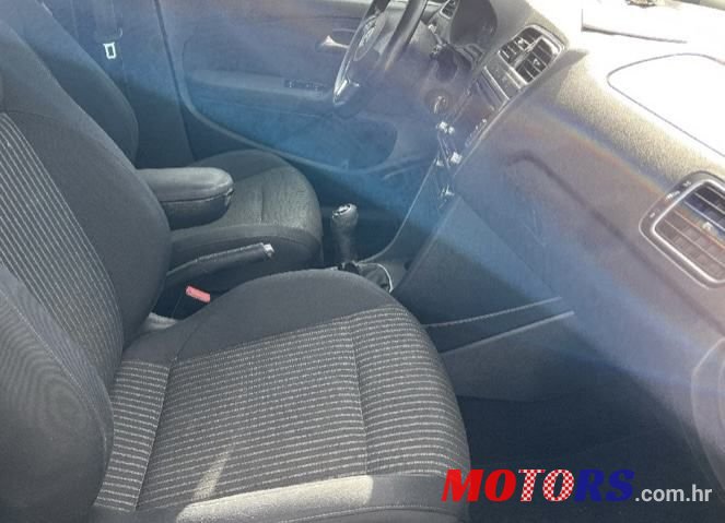 2010' Volkswagen Polo 1,6 Tdi photo #5