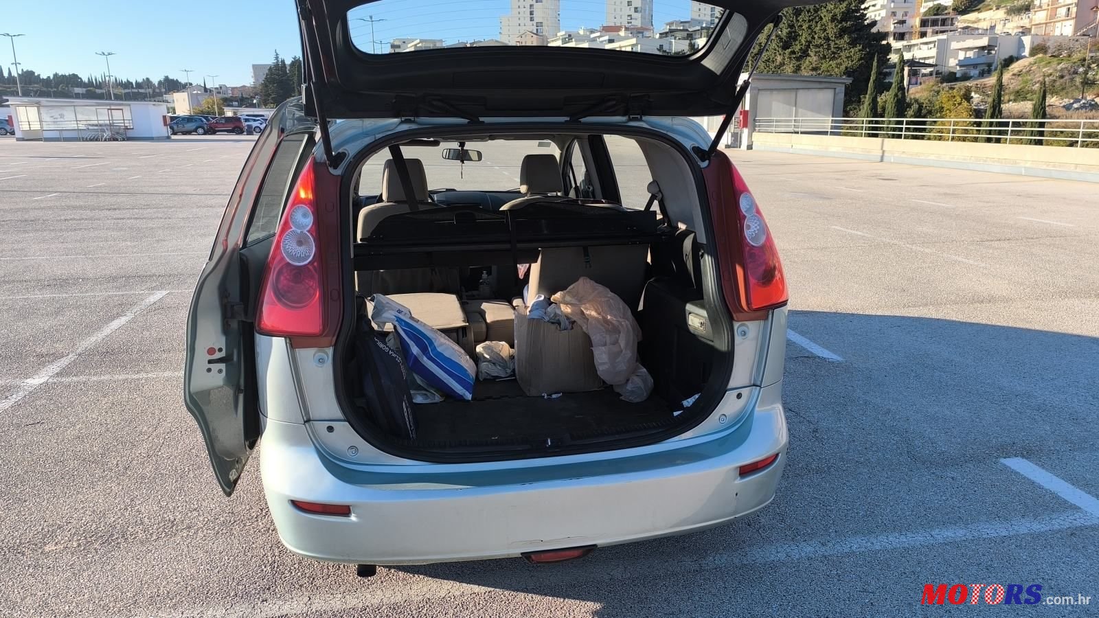 2006' Mazda 5 Cd110 Ce photo #2