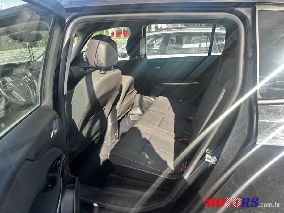 2016' Opel Zafira 1.6 Cdti photo #3