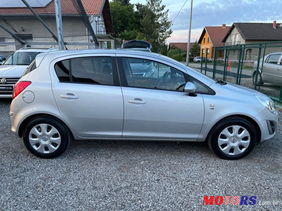 2013' Opel Corsa photo #4