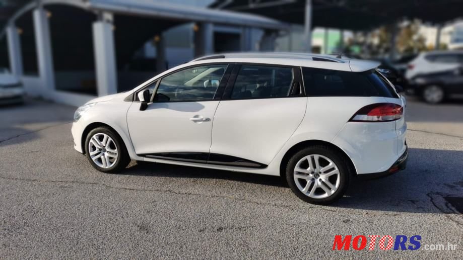 2019' Renault Clio photo #6