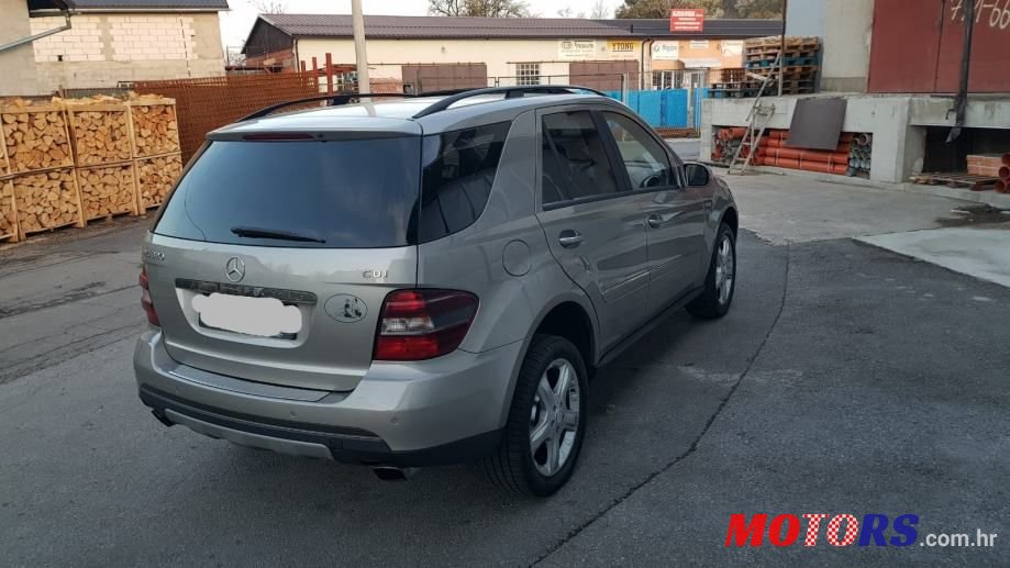 2006' Mercedes-Benz M-Klasa Ml 320 Cdi photo #2