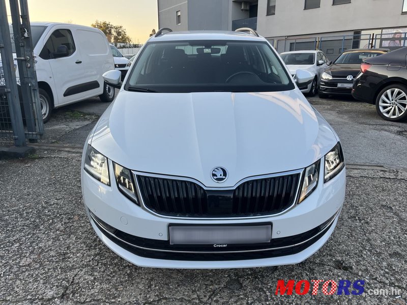 2020' Skoda Octavia Combi photo #2