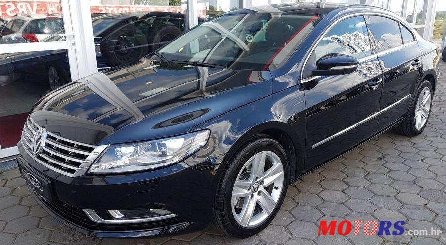 2012' Volkswagen Passat CC photo #1