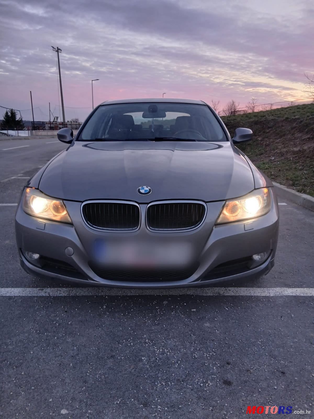 2010' BMW Serija 3 316D photo #2