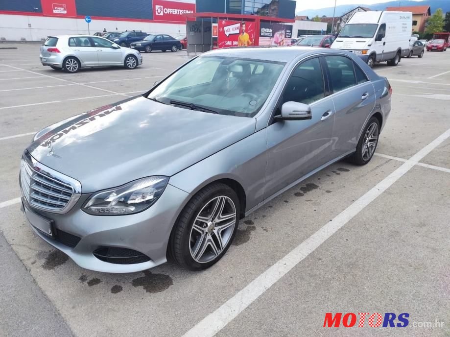 2013' Mercedes-Benz E-Klasa 200 photo #5