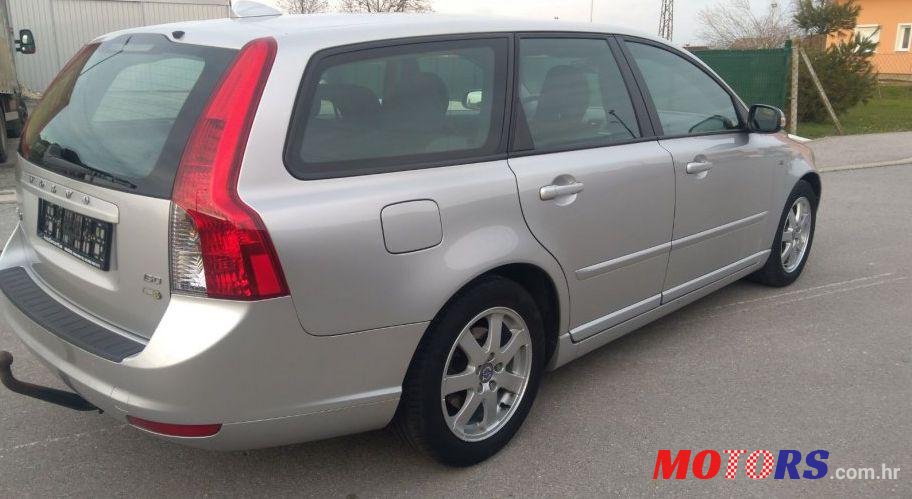 2009' Volvo V50 1,6 D photo #1